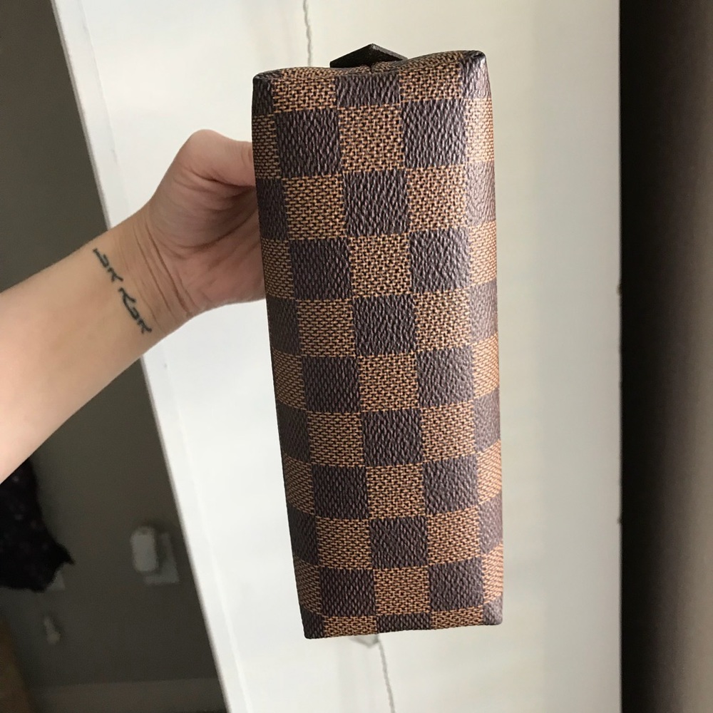 **SOLD JENIFER*** Louis Vuitton Damier Cosmetic - Picture 3 of 7